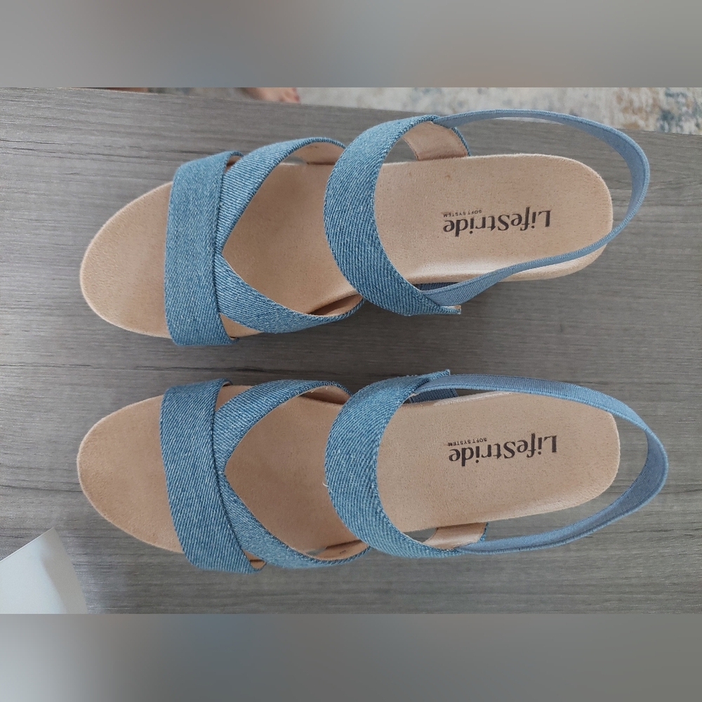 Life Stride Women's Denim Blue Sandals Size 8M